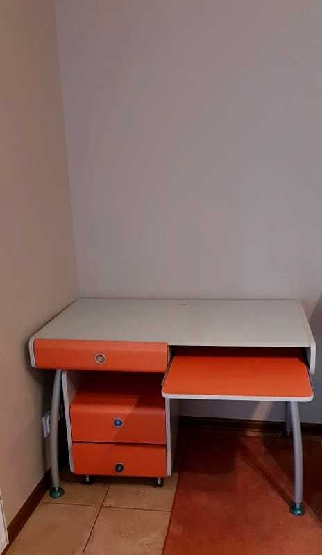 Biurko z kontenerkiem, Capslock BRW , niezniszczone,