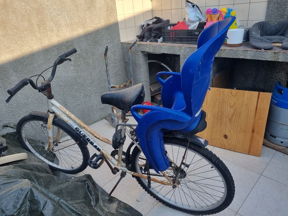 Bicicleta com cadeira