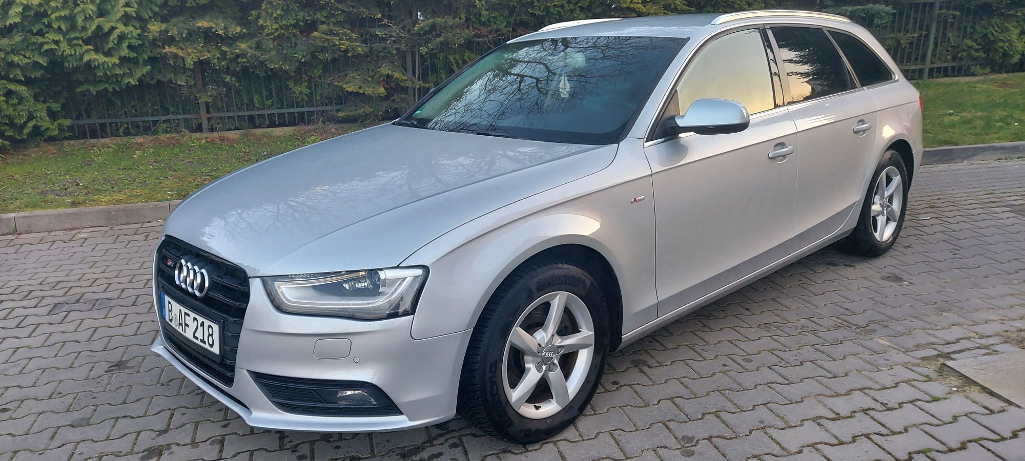 Audi a4 b8 s-line 2.0 tdi