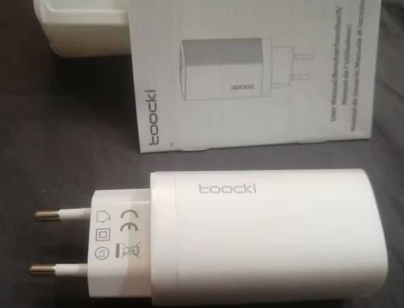 мережевий зарядний адаптер Toocki 67W GaN