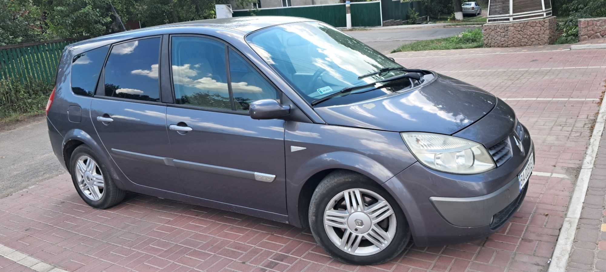 Продаю машину Renault Grand Scenik