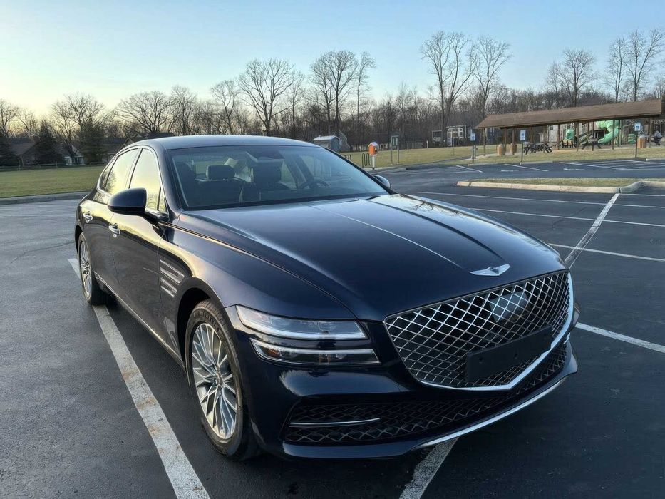 Genesis G80      2023