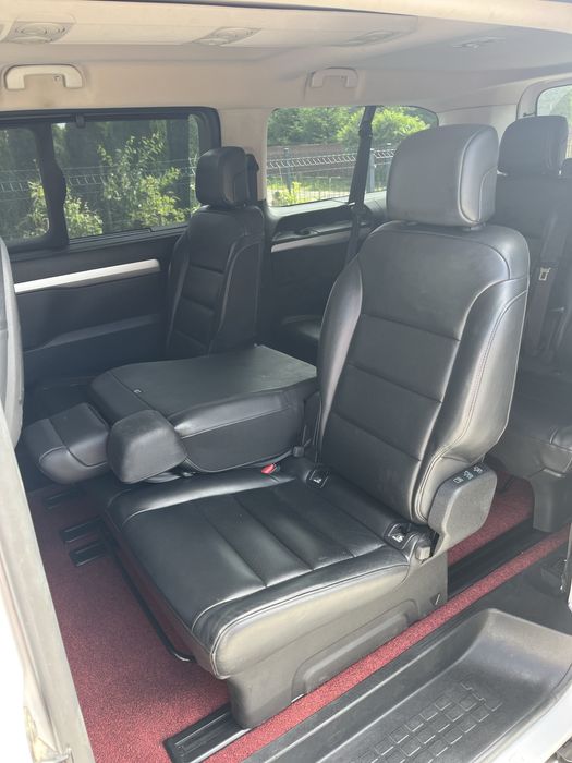 Przewóz osób  Transpotr BUS 7 osob+kierowca (podwyższony komfort)