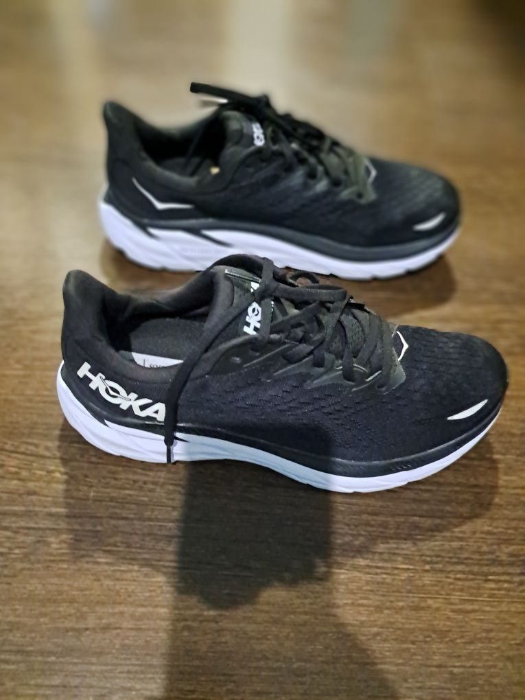 Кросівки hoka clifton 8.    40  2/3 25.5 см