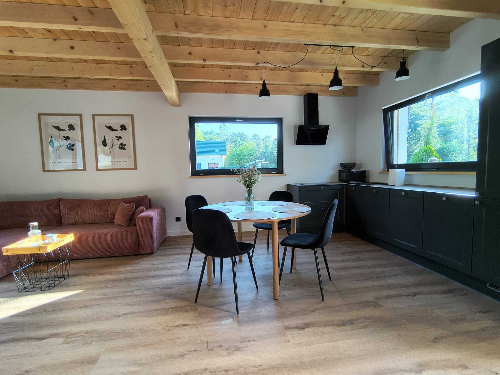 'W sam las' domek nad jeziorem