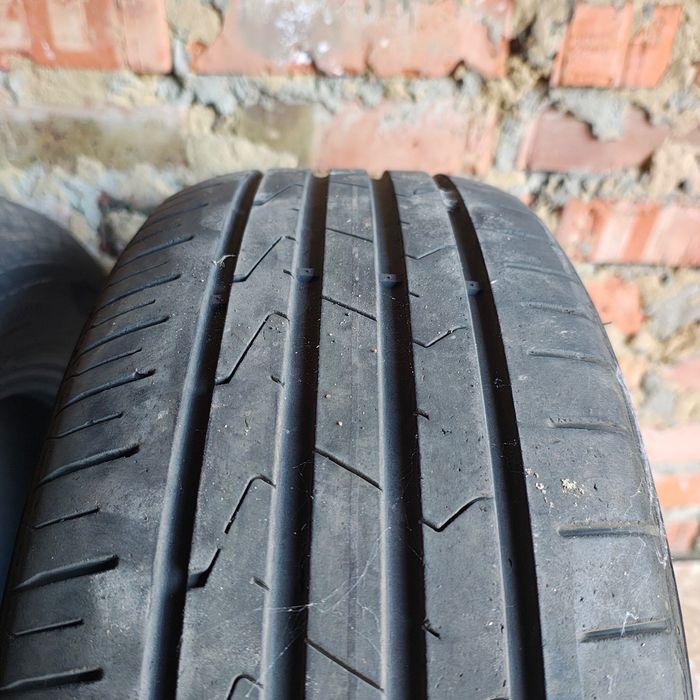 Шини на автомобіль