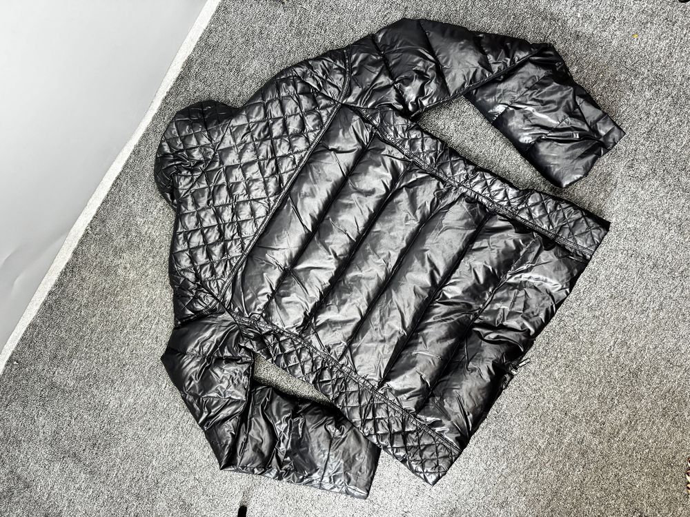 Пуховик Moncler жіночий в ідеальному стані