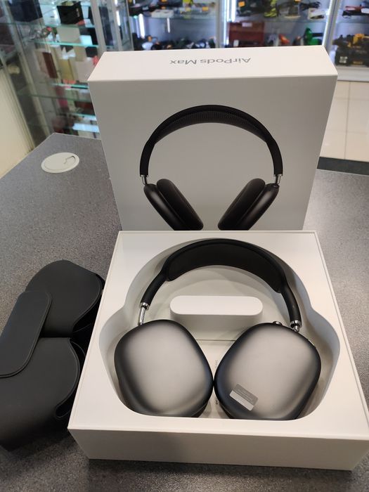 W2//Apple/ AirPods Max/ Szczecin