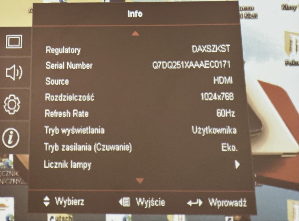 Sprzedam tablicę interaktywną Qomo z projektorem Optoma
