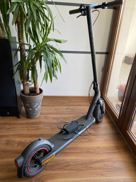 Hulajnoga elektryczna Xiaomi Scooter 4 PRO