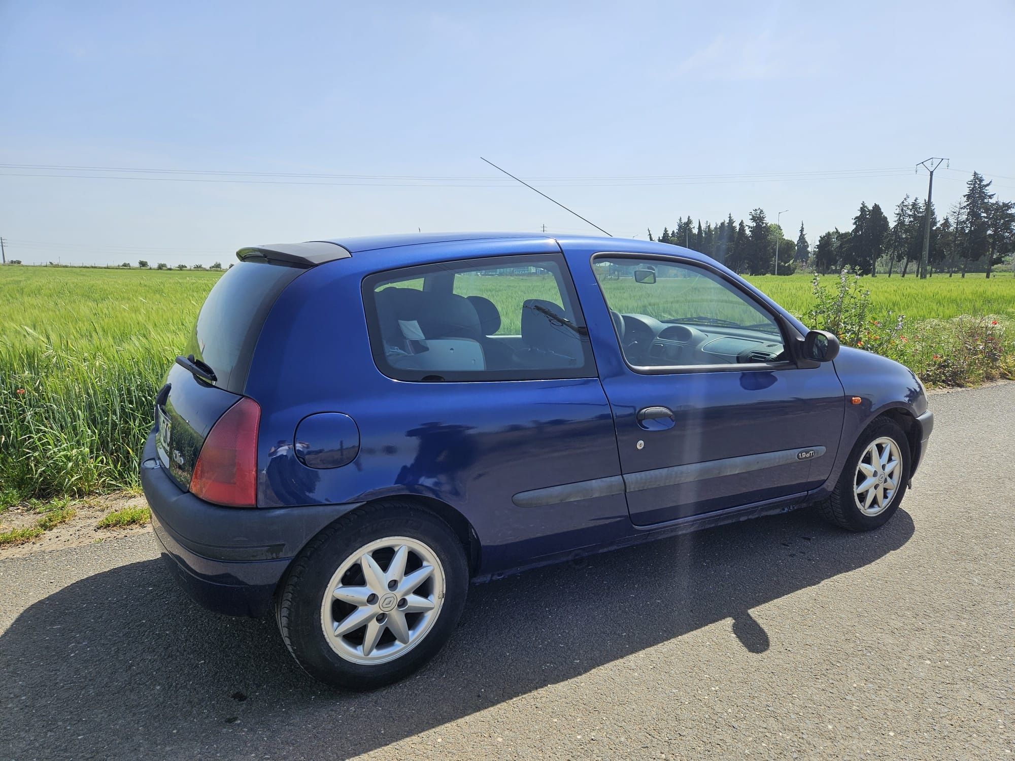 Renault clio SI 1.9 dti 5 lugares 3 portas