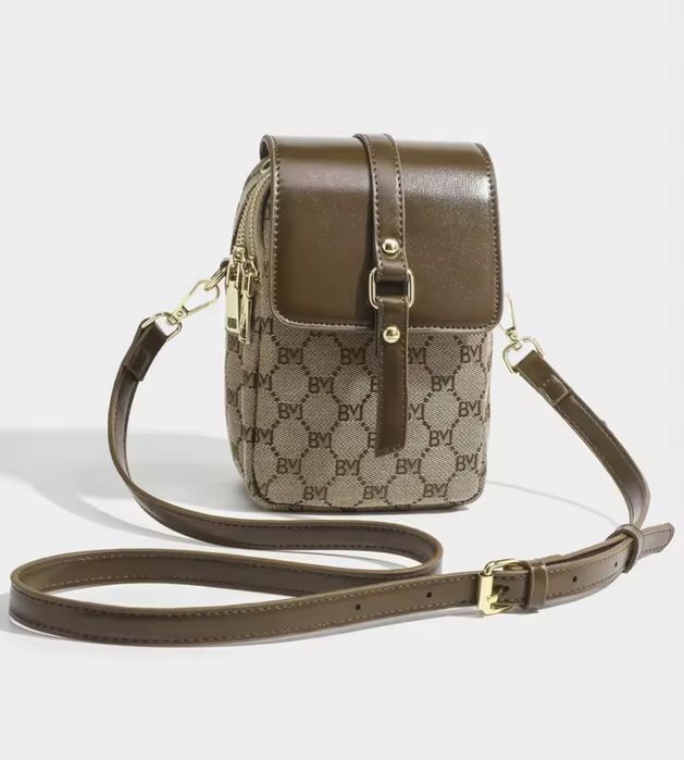 Torebka listonoszka nerka styl Old Money Retro Vintage