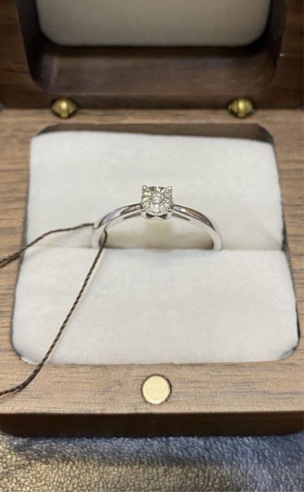 каблучка з діамонтом біле золото для пропозиції розмір 18.5