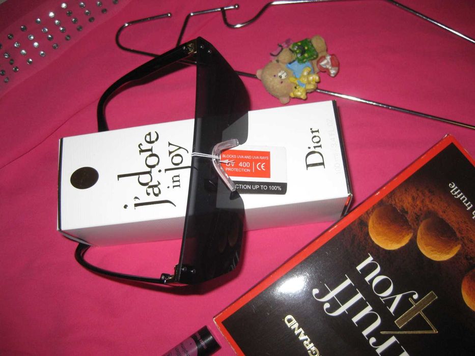 Модні суцільні Сонцезахичтні Сонячні окуляри темні чорні