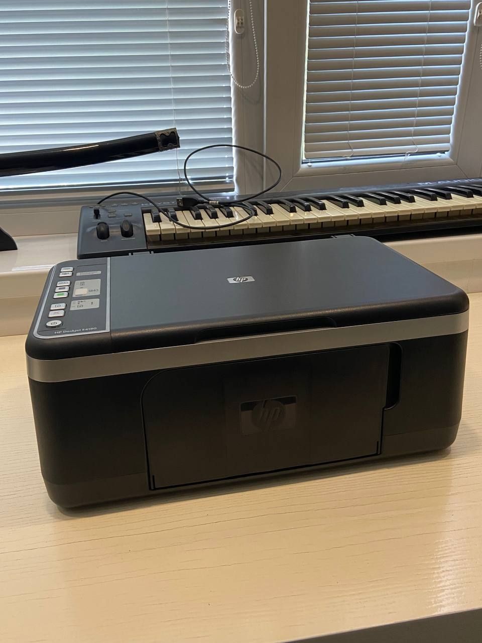 Принтер HP Deskjet F4180