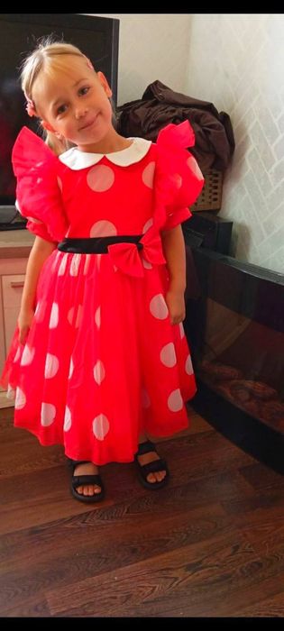 Дитячі  пишні сукні (на 5- 6 років)