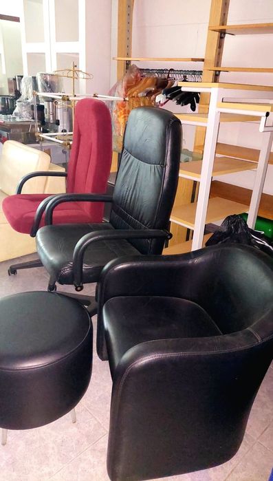 Promoções Estantes, Sofás, cadeiras, secretárias, expositores e mais