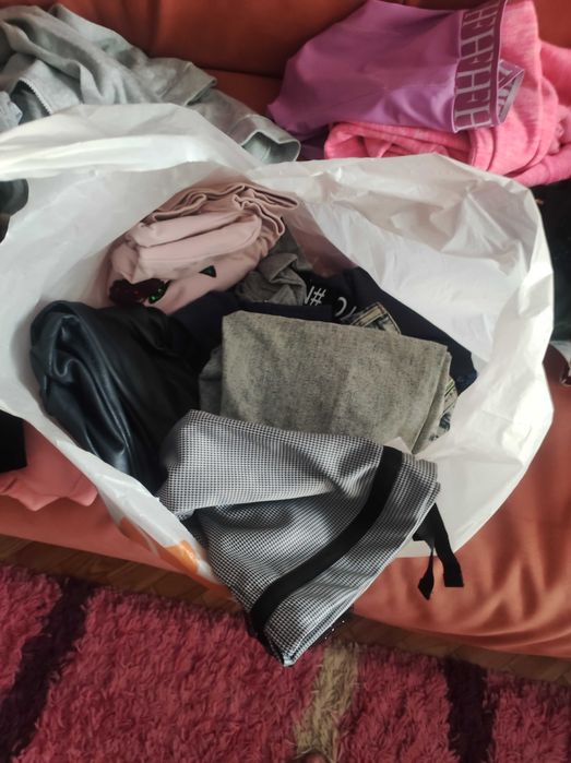 Продаю пакет вещей для девочки 10-12лет