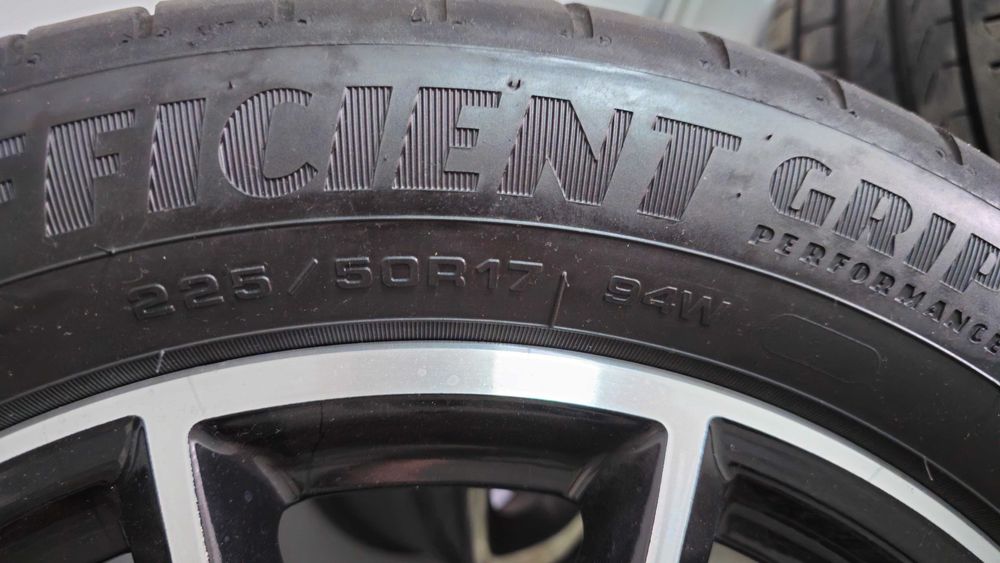 4 Jantes 7.5j 17 ET 52 +4 pneus 225/50R17 94W Mercedes/BMW LER ANÚNCIO