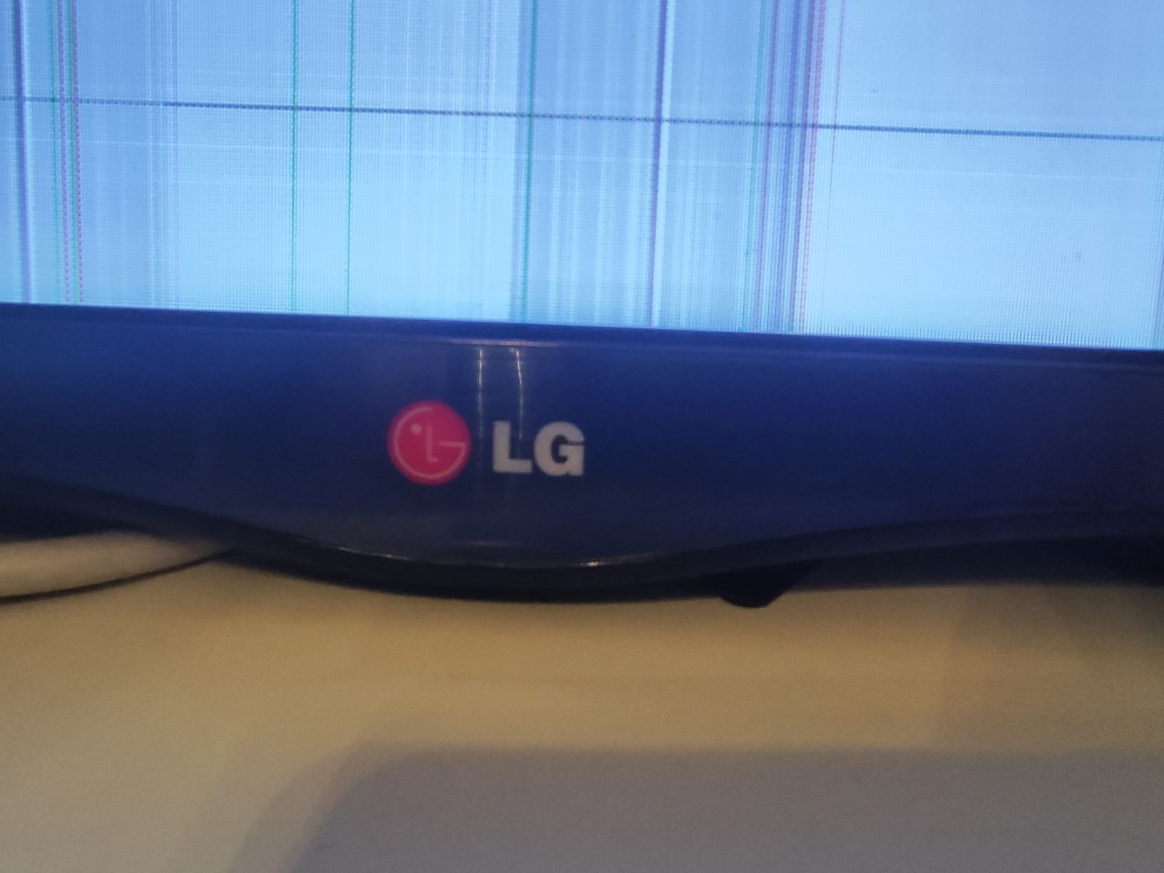 Телевізор LG42 з Польщі