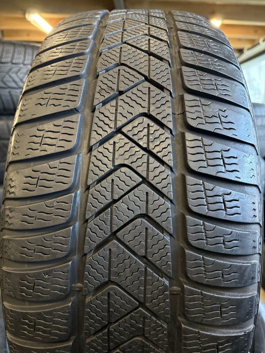 Шини зимові 245х45хR18-275х40хR18 Pirelli Sottozero3 RSC / 4шт / 85%