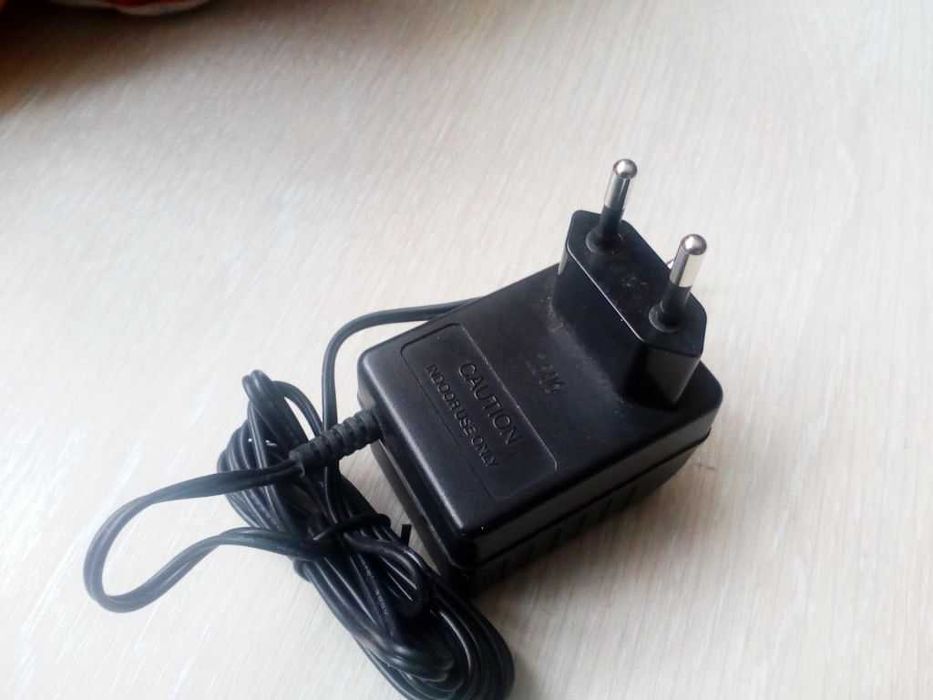 Блок живлення  SIL 9V/ 150mA (VD090015D)