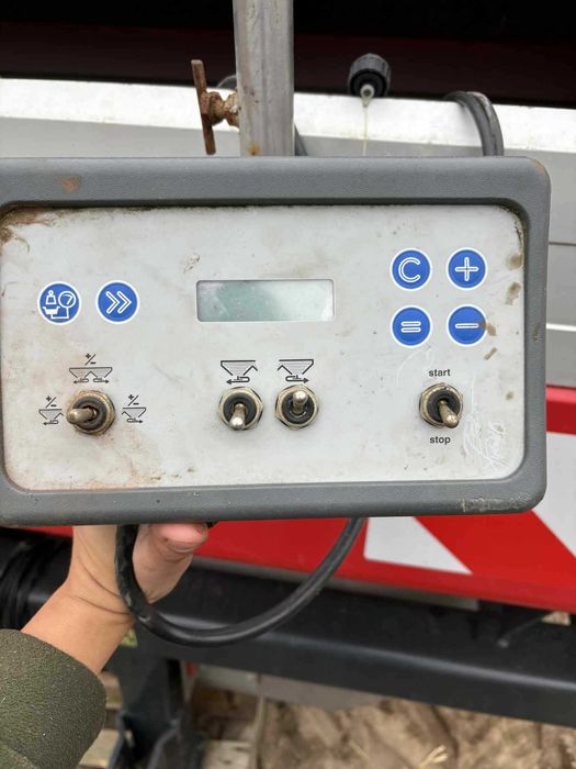 Rozsiewacz nawozu Vicon RotaFlow RO-XL Komputer Limiter Waga