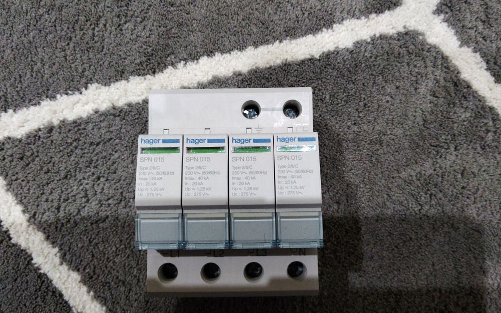 Продам hager розрядник spn415