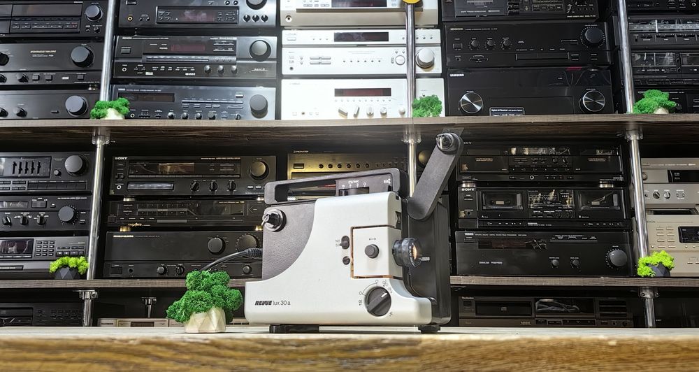 Проектор Revue lux 30a