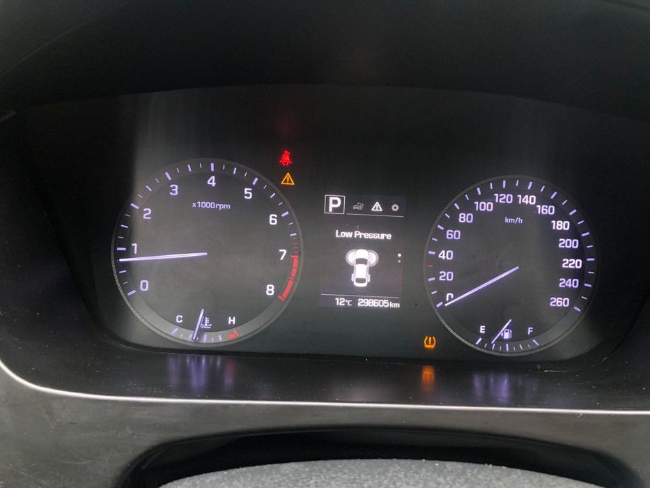 Продажа автомобіля HYUNDAI SONATA, 2016 р.в., газ заводська установка