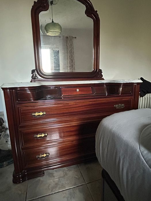 URGENTE- Cómoda madeira maciça  pedra