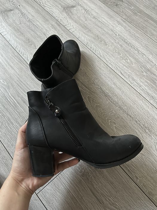 czarne botki na słupku 5cm rozmiar 38