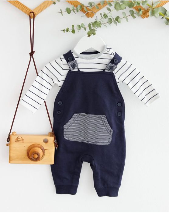 Продам дитячій костюм з комбінезоном від George 12 -18міс.