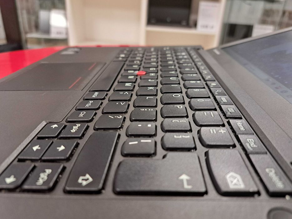 Mały 12" Laptop Lenovo ThinkPad X240 i5 8GB Win10 SSD Kamera VGA
