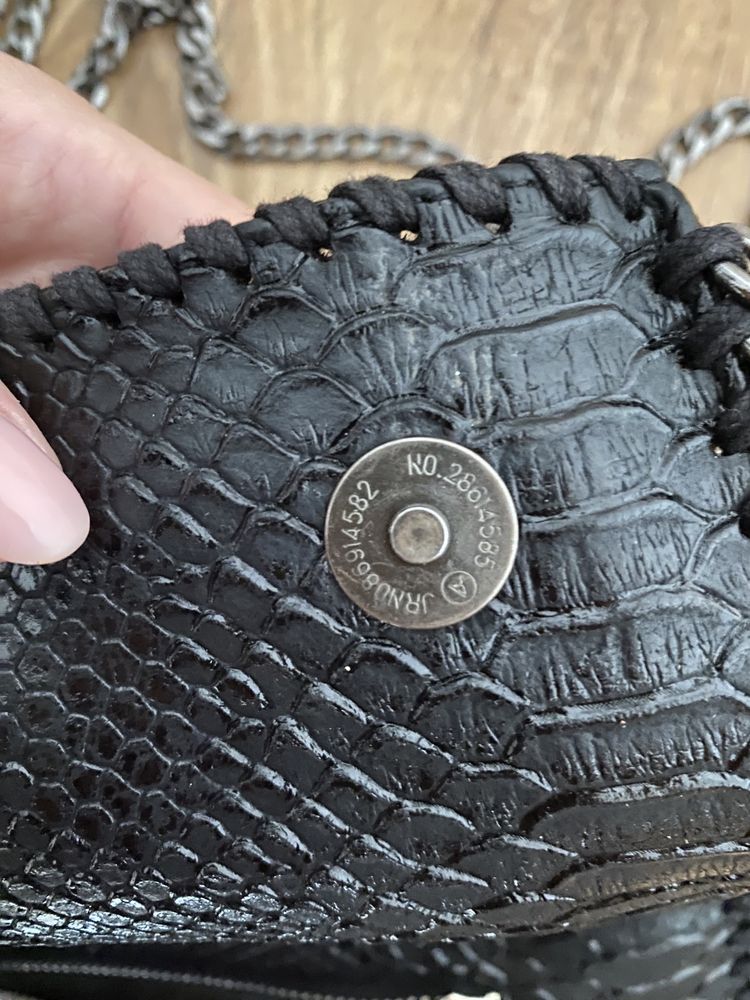 Stella McCartney torebka wizytowa kopertówka skórzana skóra łańcuszku