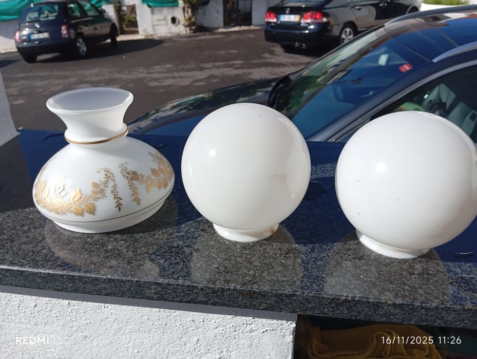 3 globos vidro antigos