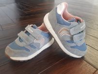 Sprzedam buty Geox rozmiar 22