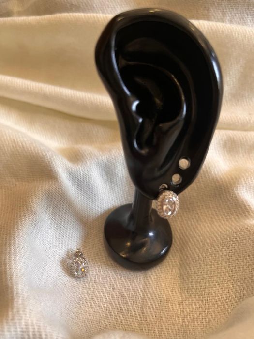 Brinco zirconia folheado prata 925, semijoia de qualidade.