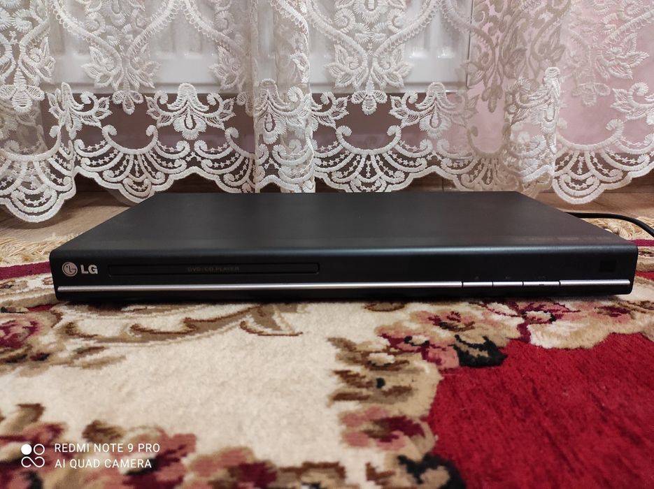 DVD плеєр LG DVX530 (ДВД)