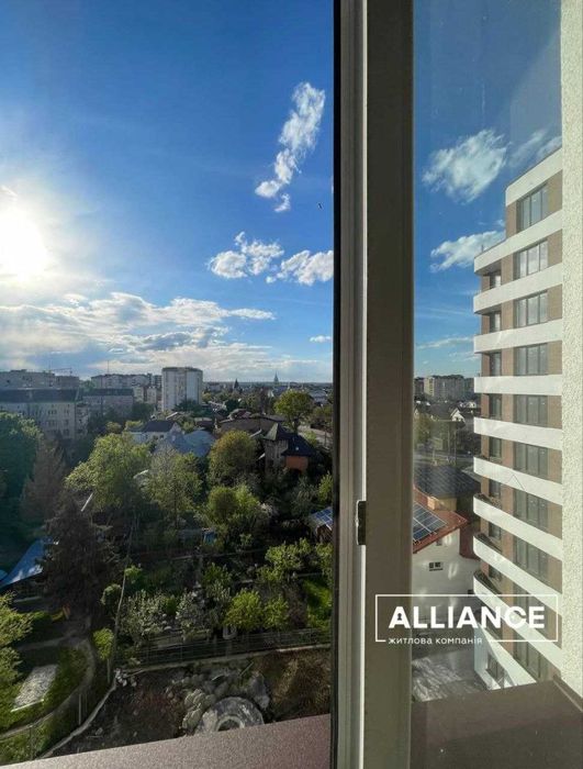 3 окремі кімнати+кухня студія в ЖК по вул. Незалежності.