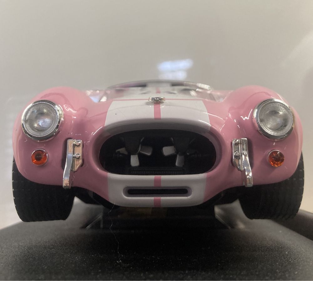 Shelby AC cobra 427 S/C 1/18 Legend Series Barbie