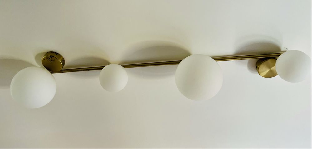 Candeeiro sala com 4 globos