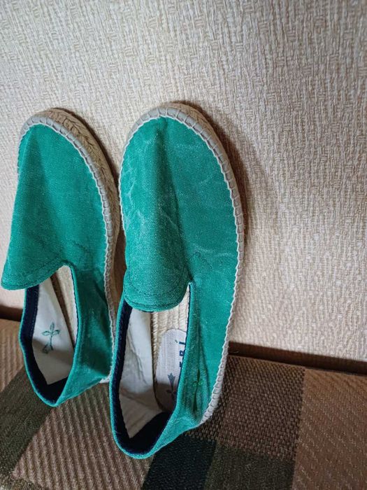 Взуття жіноче еспадрильї нові Іспанія Manebi