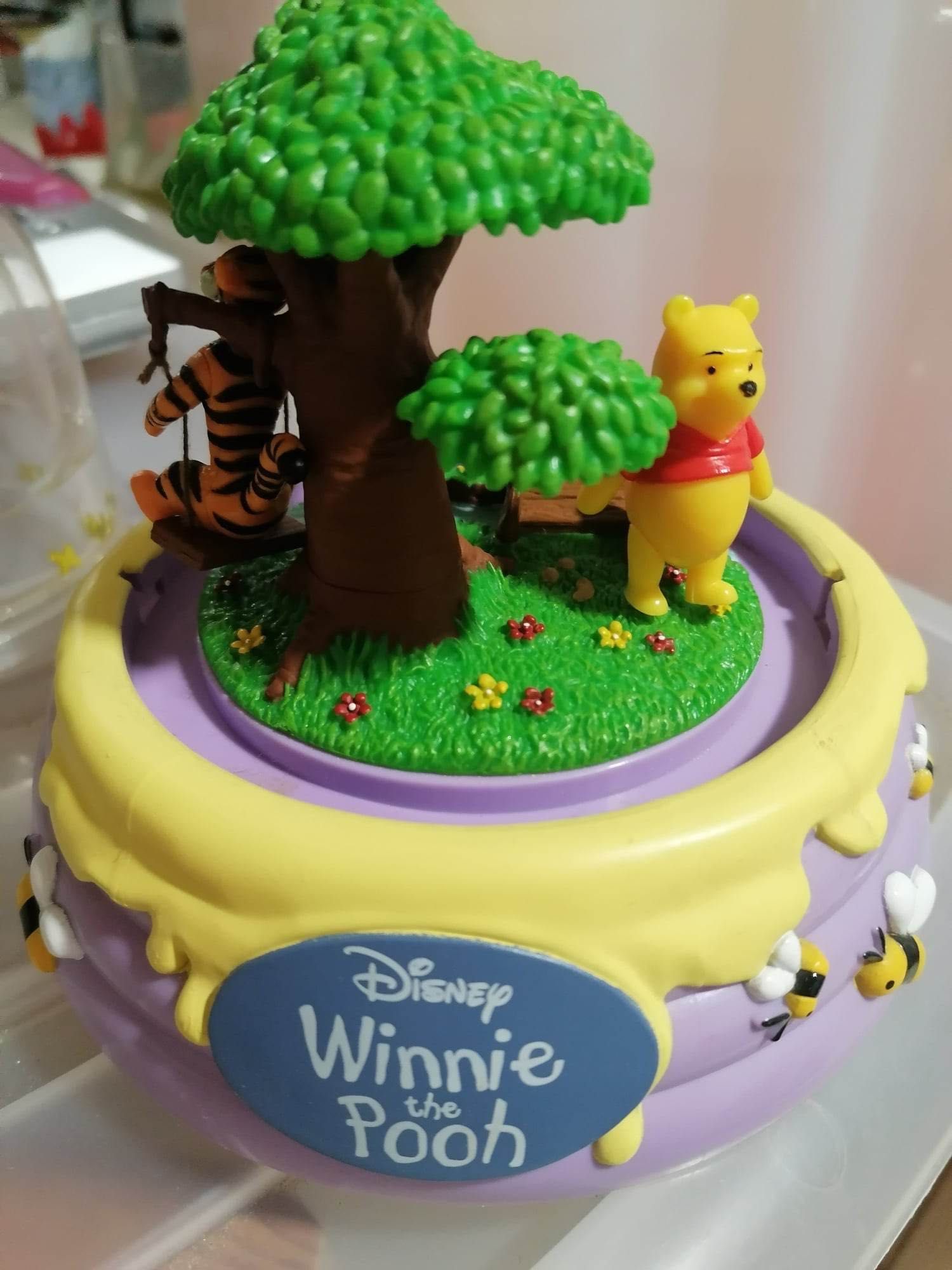 Miniatura Winnie the Pooh em Globo