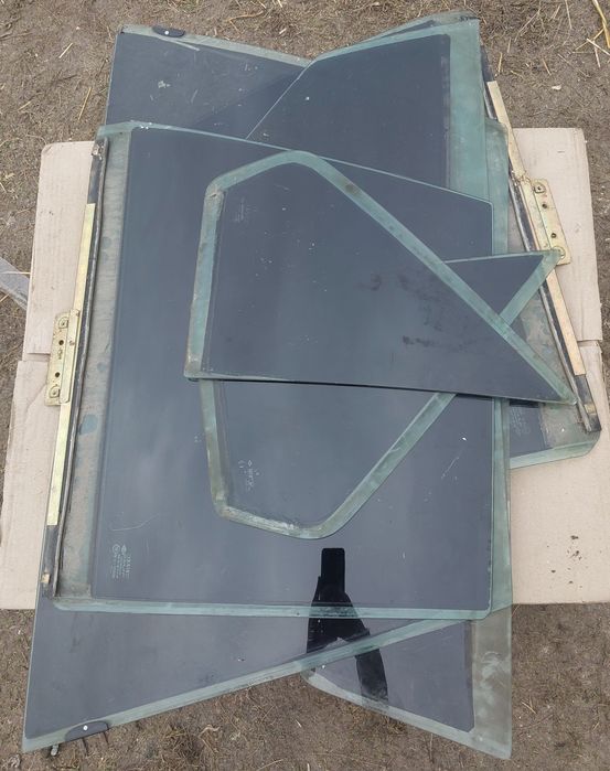 Скло бокове "Рено 19"