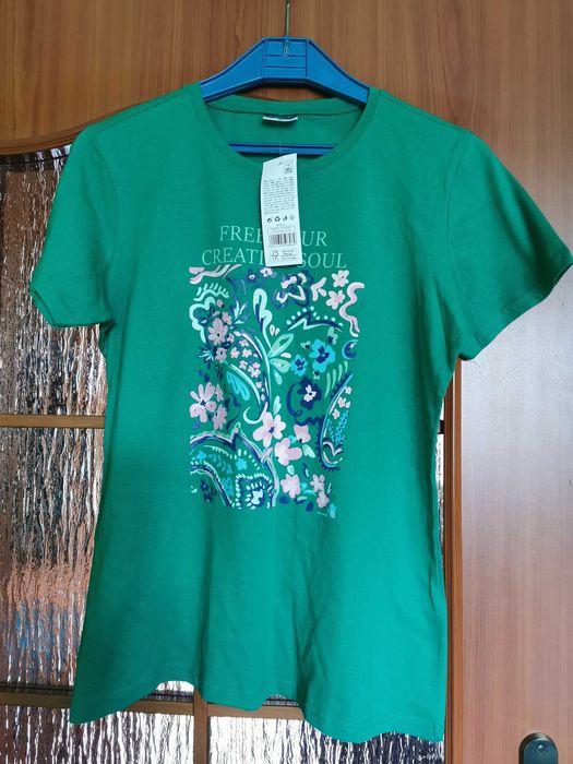 T-shirt damski Rozmiar XL.