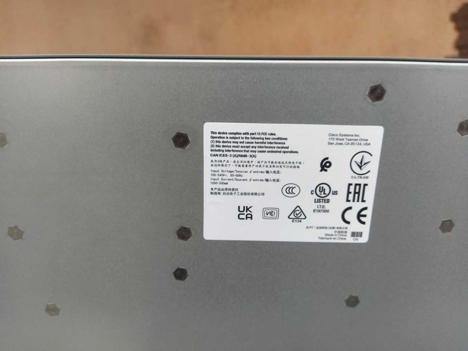 Cisco SF350-24P-K9-EU 24-портовий керований комутатор 10/100 POE,