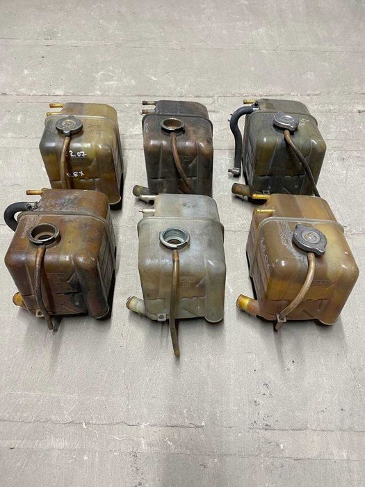 Бачок розширювальний Mercedes T1 609 611 614 709 711 714 OM364 REX