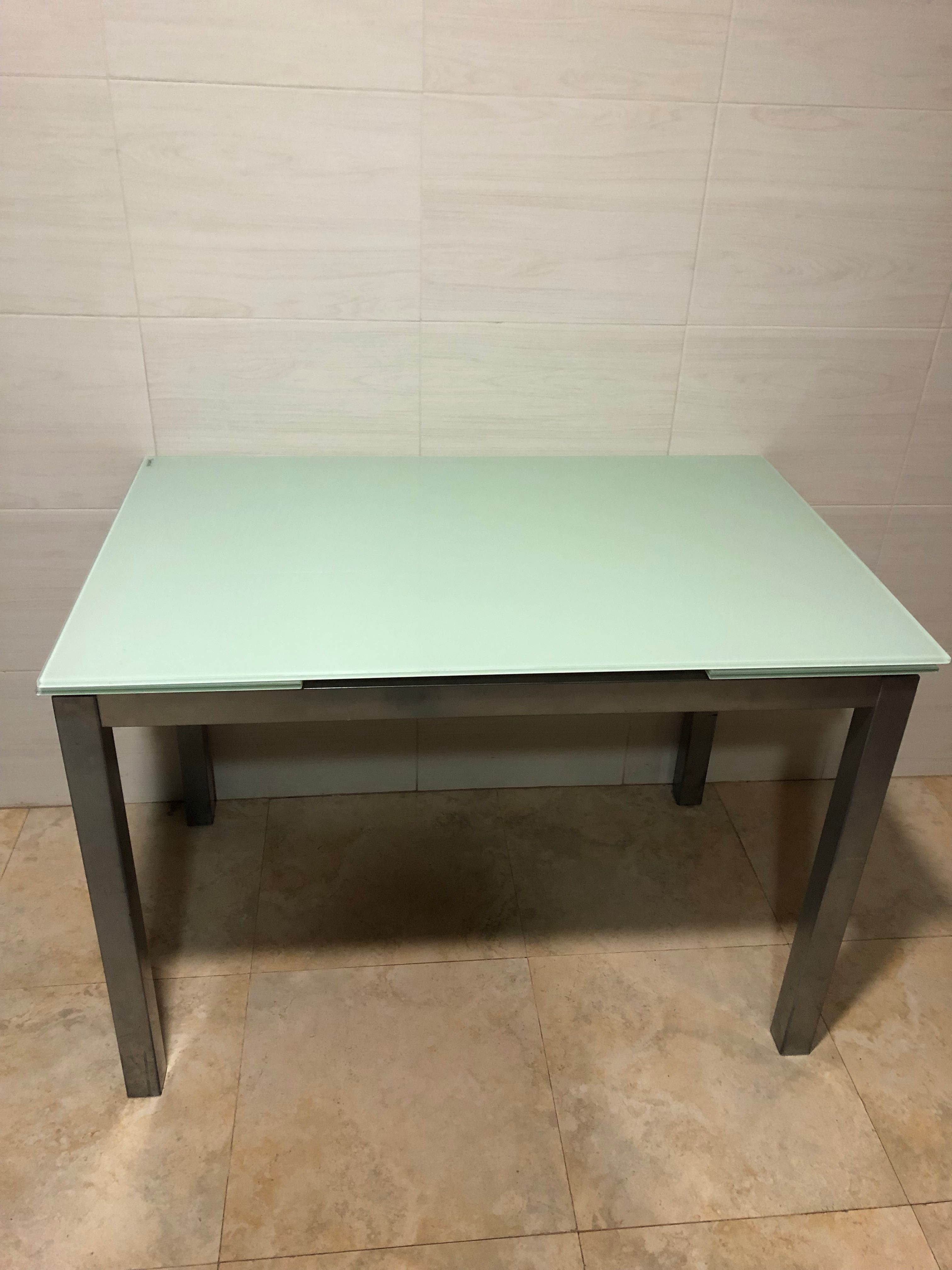 Mesa de cozinha extensível