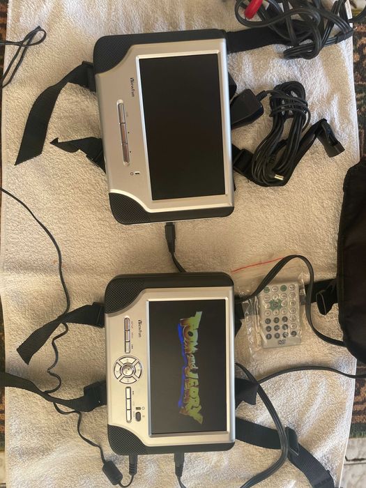 2 Leitores de DVD portáteis para colocar nos bancos dos carros